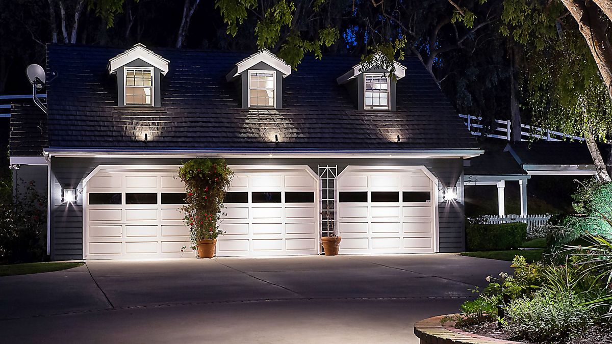 How To Choose The Right Style Of Exterior Garage Lights For Your Home