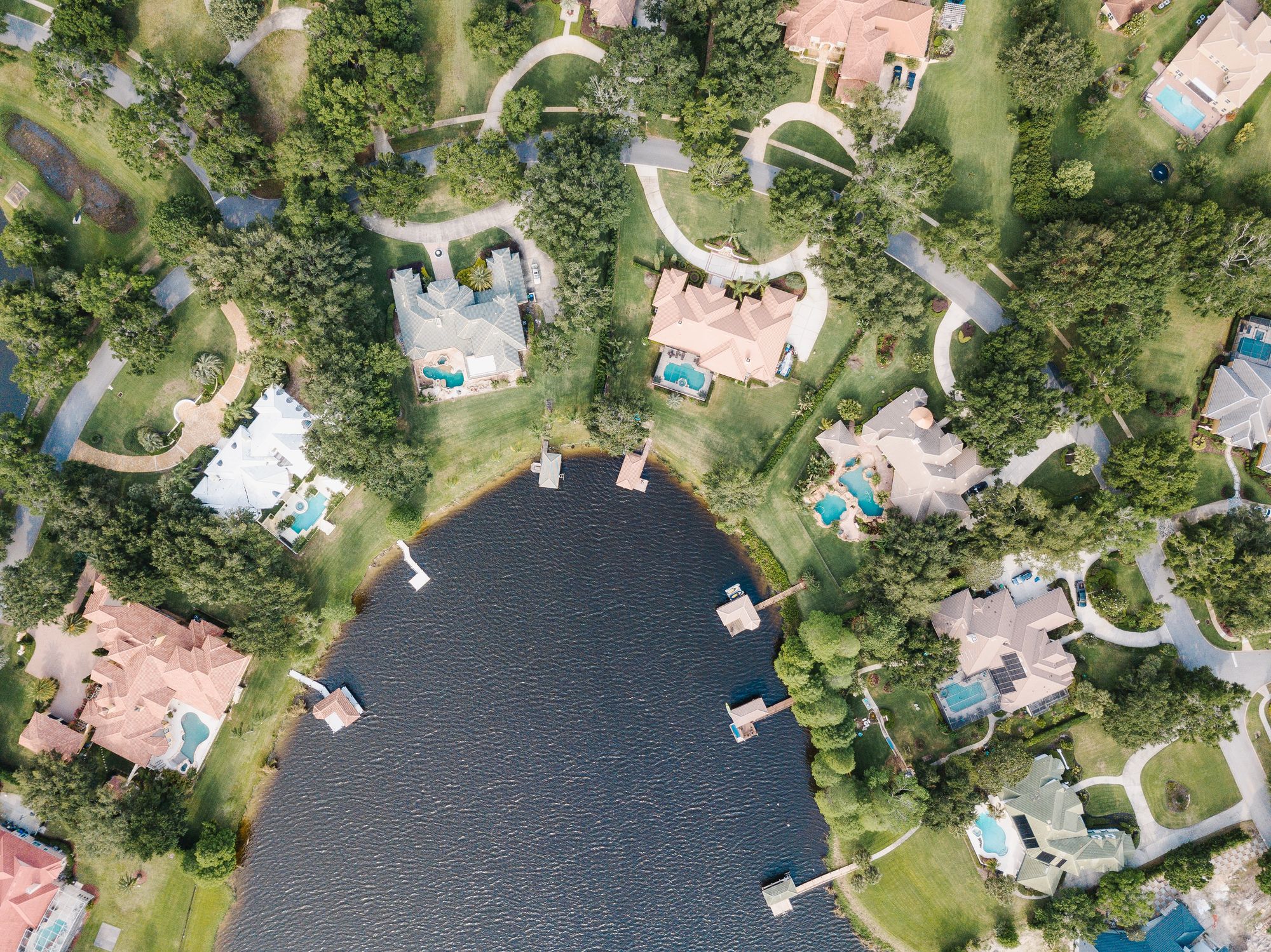 Best Places To Live In Orlando For Families - img-Abeje