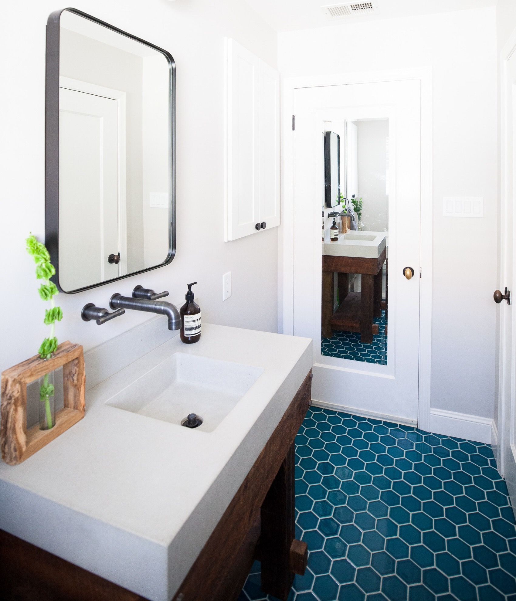 Bathroom Floor Tiles  The Best Ideas For 2021 + Beyond - Décor Aid