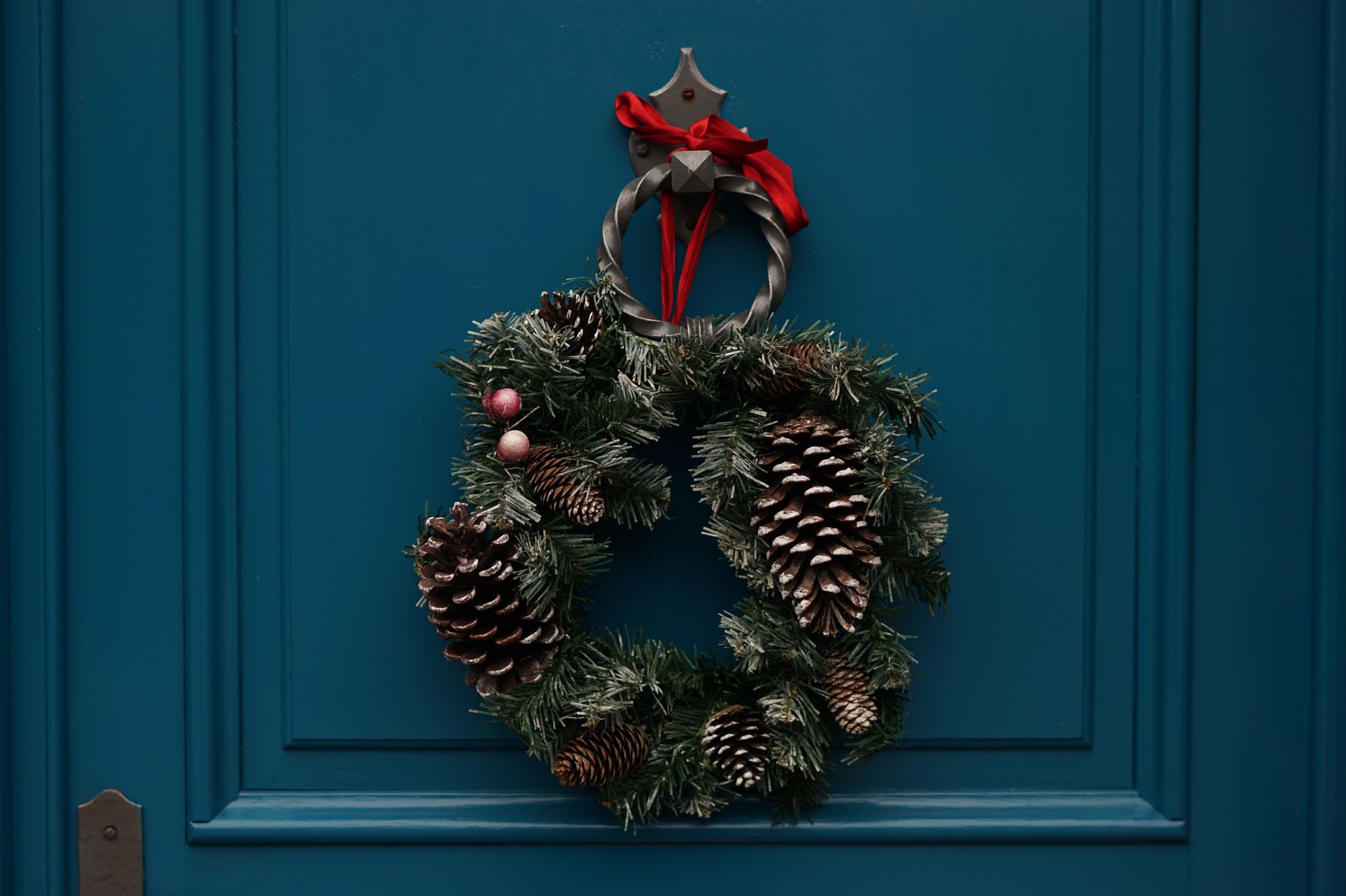 6 Reasons to Buy a Home During The Holidays
