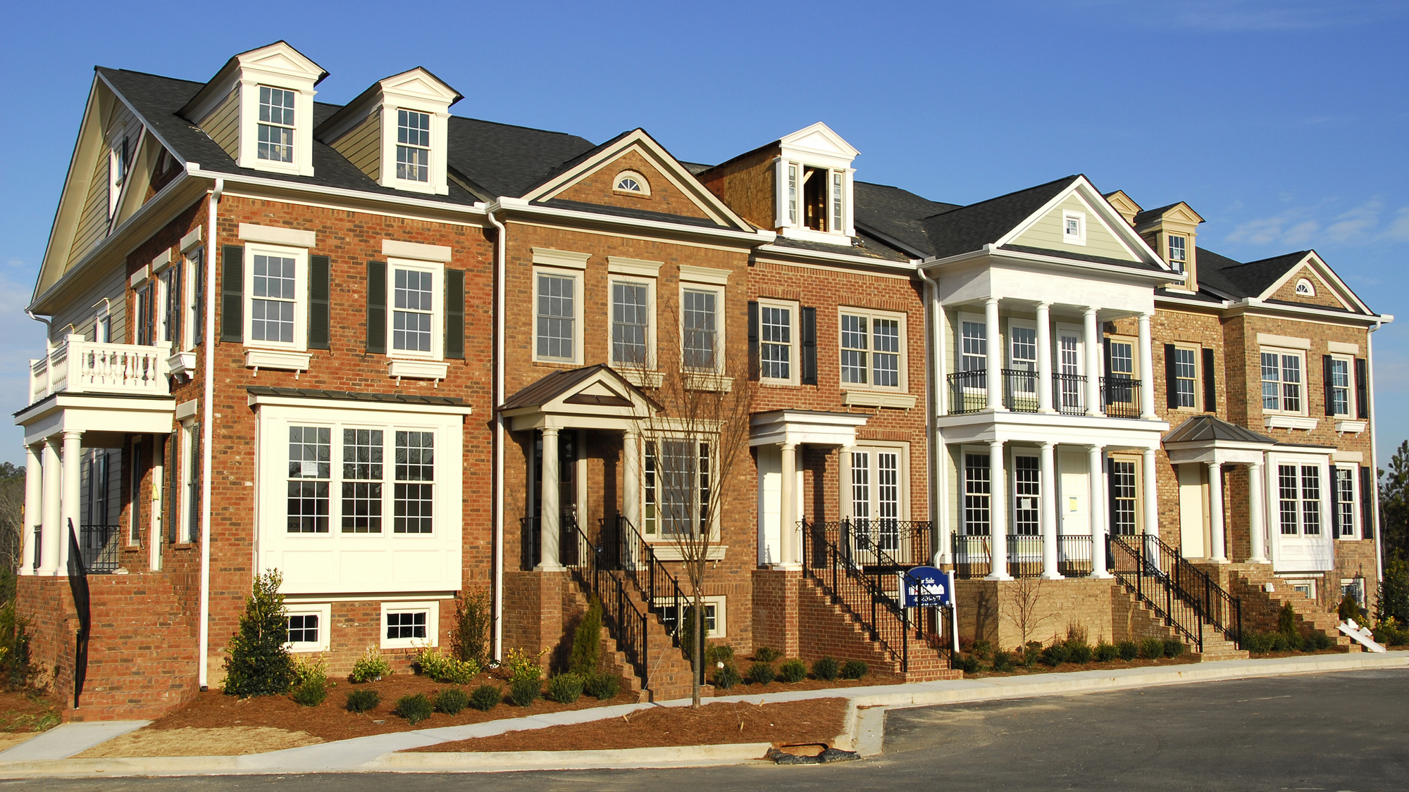 What You Must Know Before You Buy a Townhouse