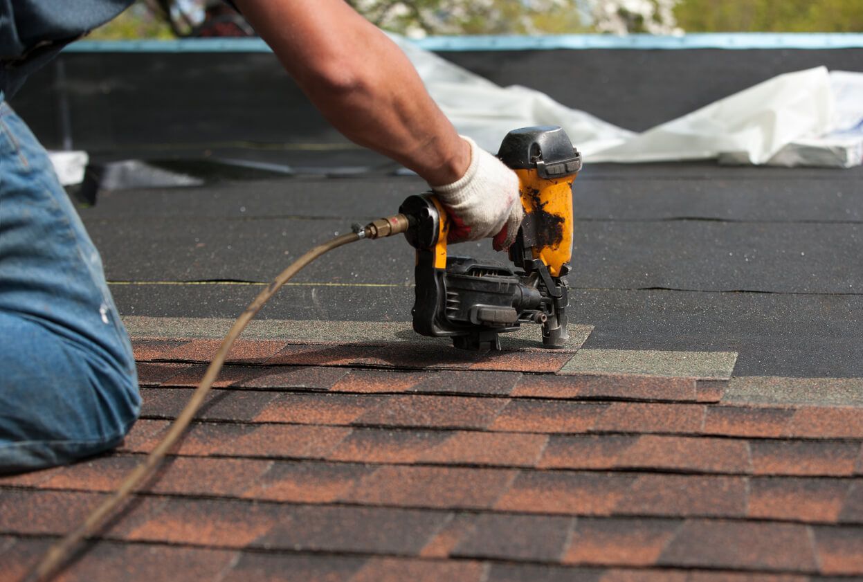 6 Easy Roof Maintenance Tips to Make It Last