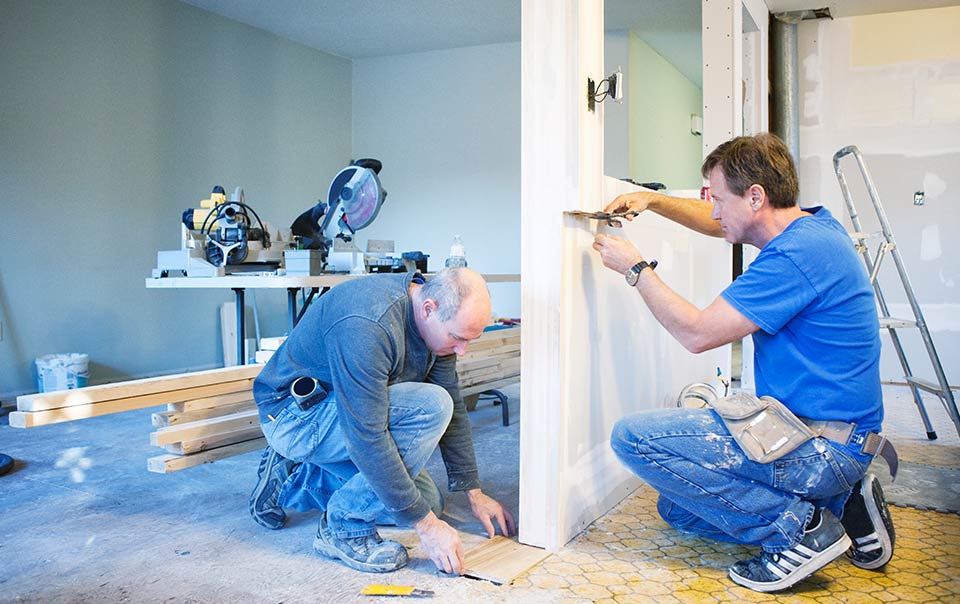 What Work Can a Certified General Contractor in Seattle Perform Themselves?