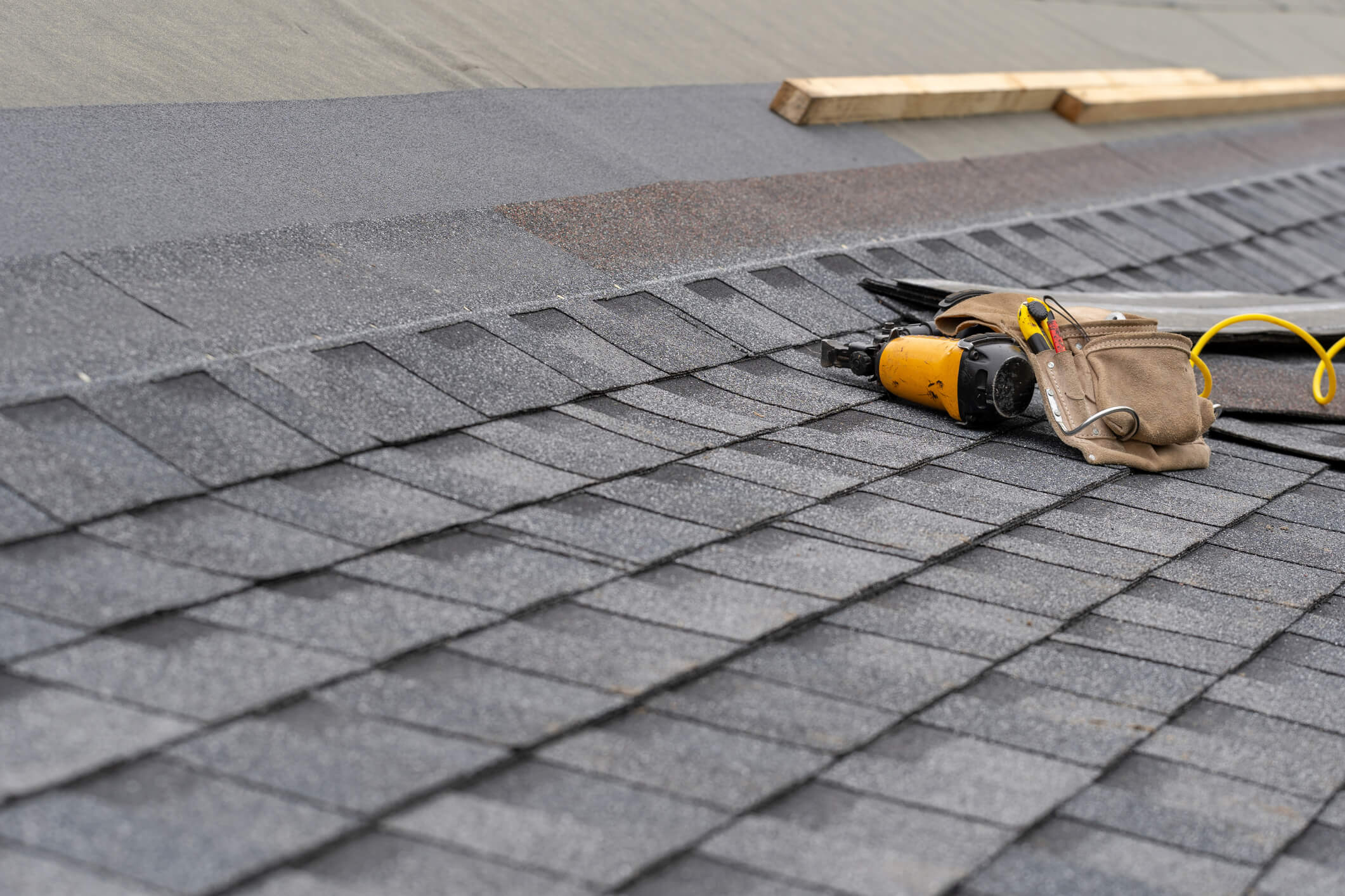 When Is The Time To Hire A Roofing Contractor?
