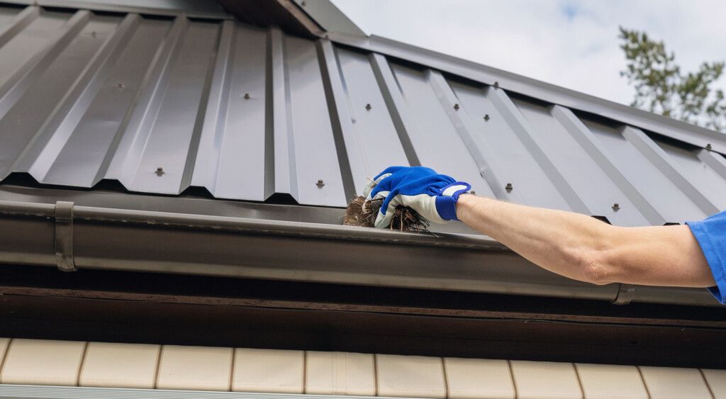 3 Useful Tips For Preventing Metal Roof Leak