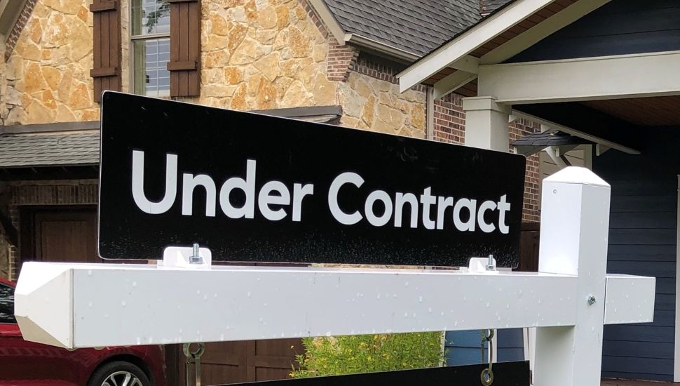 What Does Under Contract vs Pending Mean in Real Estate