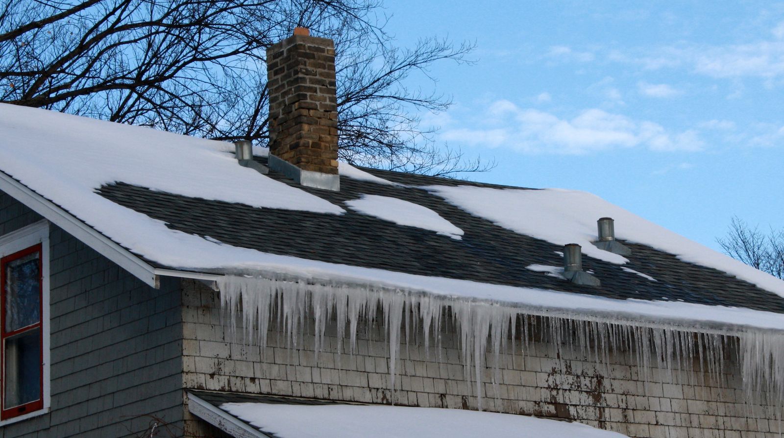 How to Prevent Roof Damage from Extreme Weather