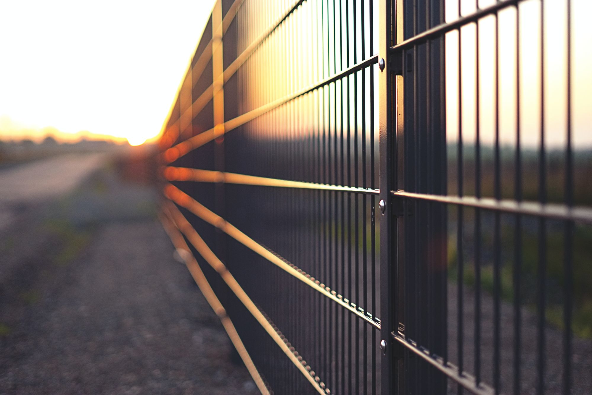 How to Choose the Right Fence for Your Home