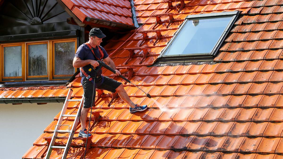 Roof Cleaning Cost: Breakdown and Factors to Consider