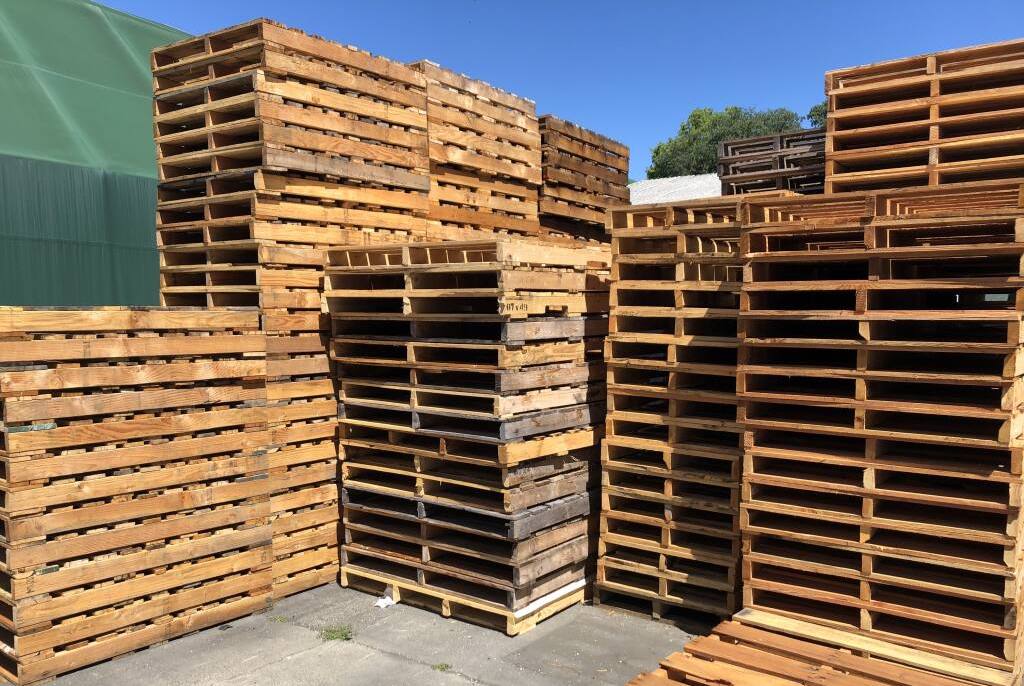 How and Where to Find Free Pallets
