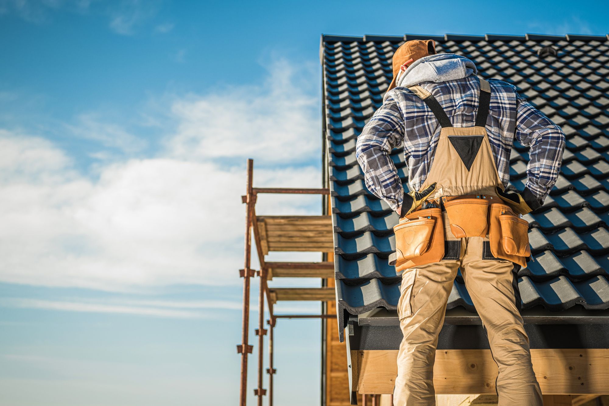 5 Signs You Need an Emergency Roofer