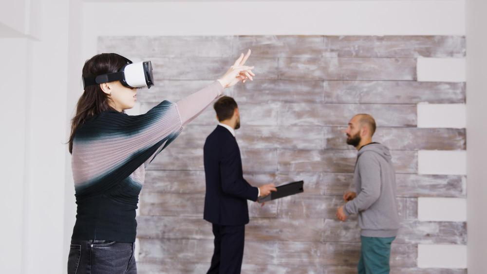Virtual Real Estate Tours: Creating Immersive Experiences with Technology