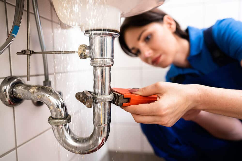 Emergency Plumbing: What to Do When Disaster Strikes