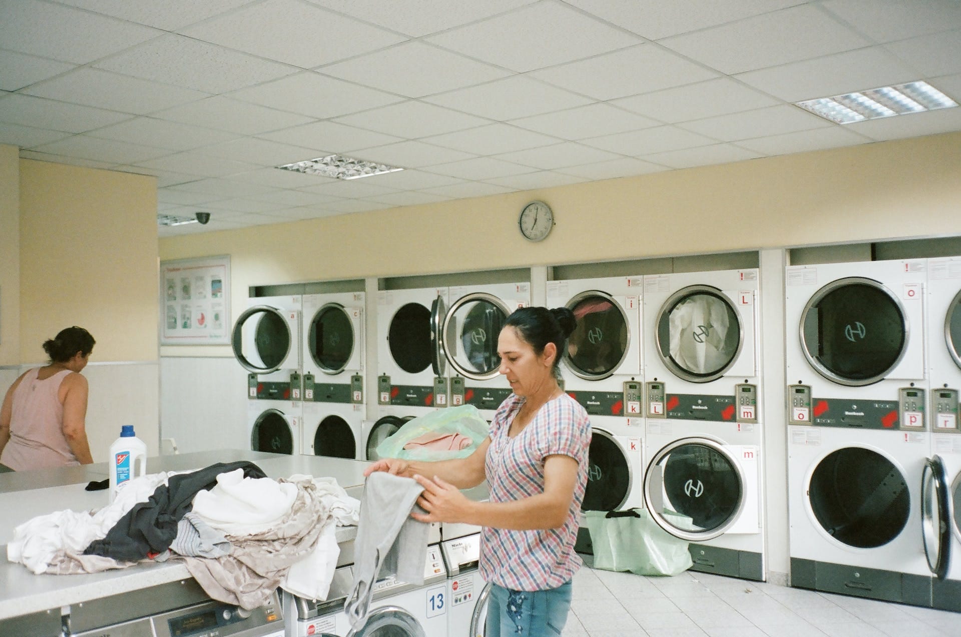 Buy a Laundromat: A Smart Business Investment
